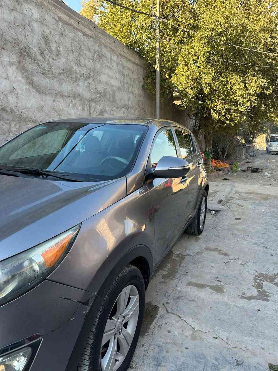 السلام عليكم سبورتج 13 وارد امريكي صبغ حزام جماليه بدون ضرر أو تبديل سنويه ٢٨ بسمي مكاني بغداد السعر ١٢٥ وبيهه مجال للاتصال ***********
