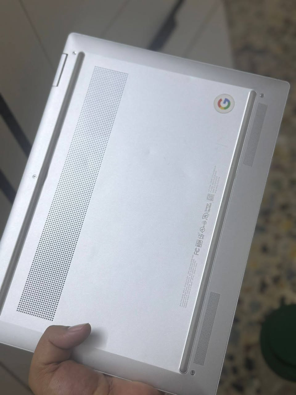 لابتوب hq لمس قلاب 360
كواراي 7 
ذاكره 128 
جيل العاشر 
حاسبه نضيفه جدآ 
تصلح لدراسه او الهندسه 
او لديكورات 
ستعمال كلش قليل موجوده كارتونته وشاحنته شتريته قبل 5 شهر ب 600 الف 

عارضه ليوم 300 الف مستعجل عله البيعه تواصل ***********/مكان بغداد
