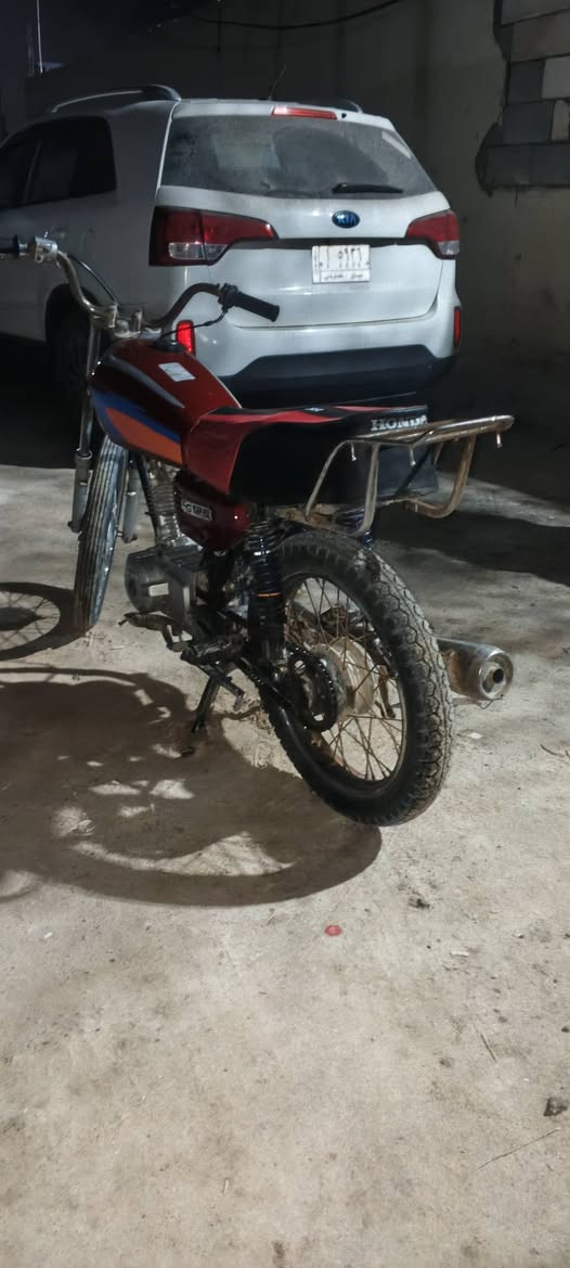 دراجه ايراني للبيع سعر 325مكينه نيرجي و دراجه كلاك مكاني جزيره فيحاء تواصل رقم هاتف:***********
