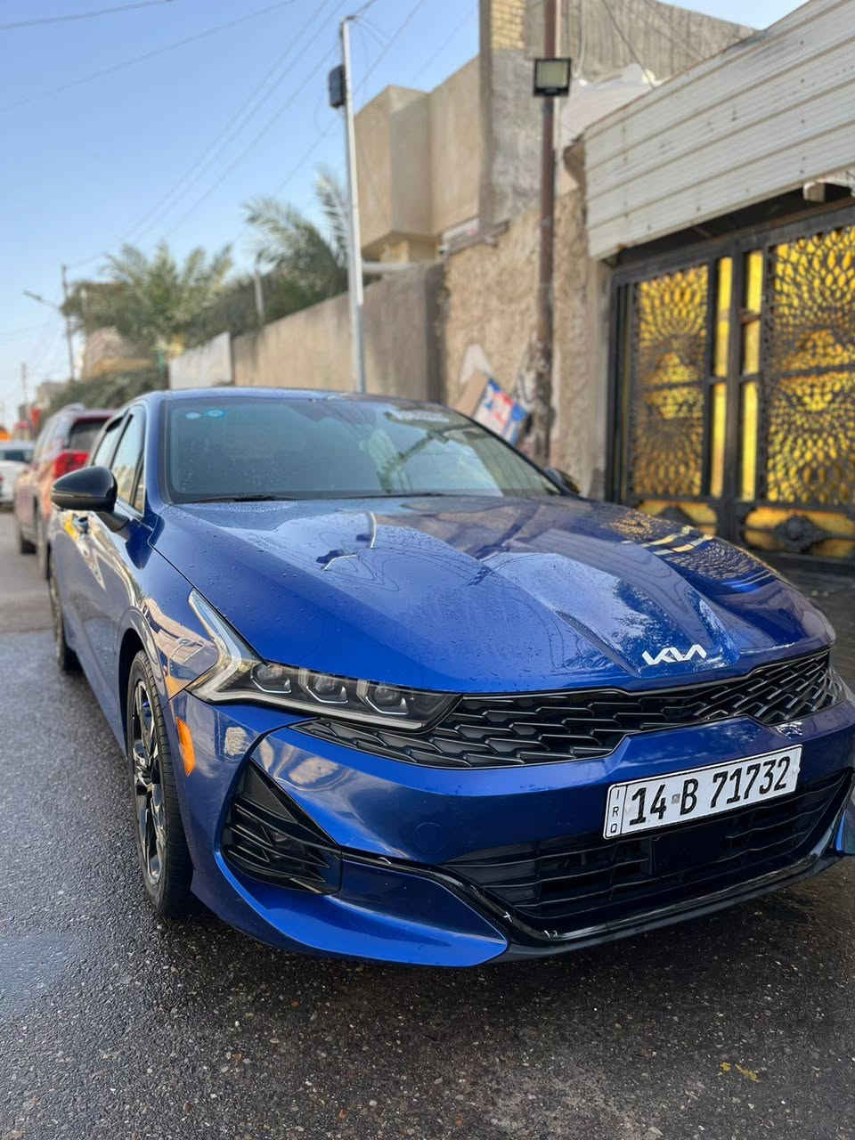 السلام عليكم k5  موديل ٢٠٢٤ وارد السياره حره بسمي توه دكيت لوحات السياره امغلفه طبقت عازل أو مانع الصوت فول مواصفات عده بنورامه لون السياره اجويتي حادث بدون إرباك أو كل القطع ابلاديه بس اتصبغن عله كد الضرر مثال ما واضح بلصور الحادث رقم الهاتف *********** السعر ١٨٥
