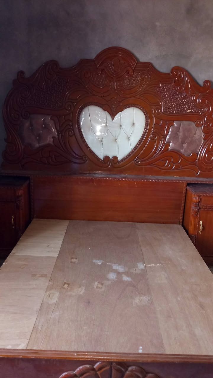 السلام عليكم اخوان توجد غرفه توج حطاطه مستخدم السعر 800وبيه مجال الاستفسار عن الرقم ***********
