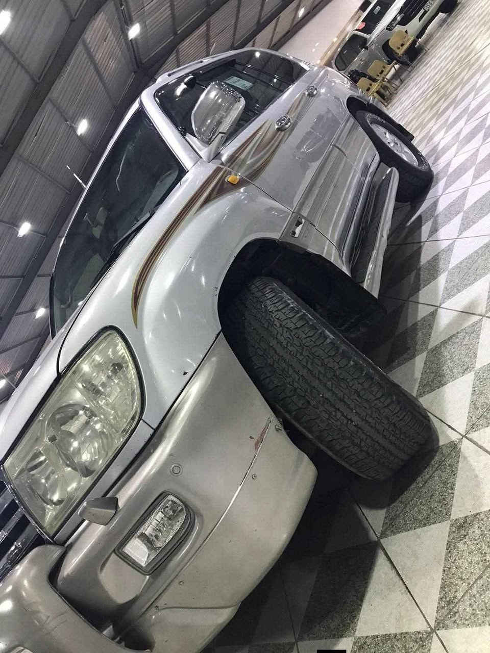 السلام عليكم ورحمه الله وبركاته لاندكروزر موديل 2006 جاهزة من كلشي بيهة صبغ شوية بتكم ووجه للقمارة مكينة 6سلندر  كير اوتو دبل تانكي فتحة سقف تبريد جديد بيهة كتاب مزاد وقرص السعر 100ورقة وبيهة مجال بسيط الشراي مكاني بصرة قرب ساحة سعد 
الشراي يتصل ***********
*********** البصرة, العراق
