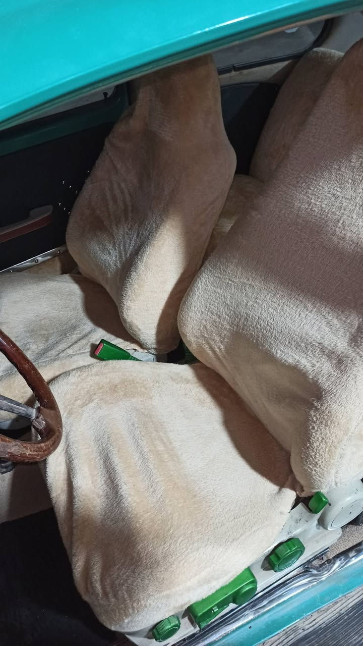 السلام عليكم فولكس واكن موديل 1973 تعمير جديد محرك 1600حاويه رقم جديد باسمي ***********
