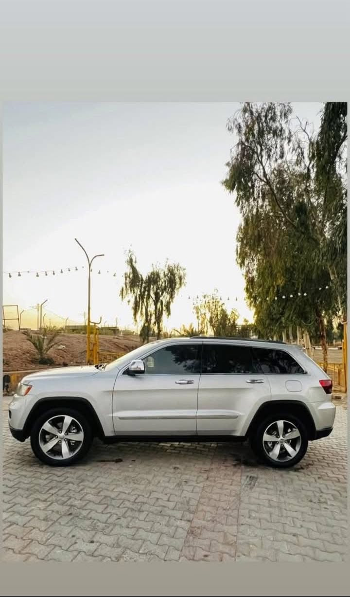 السلام عليكم جيب شيروكي 2011 كفالة عامة عدا الدعاميات وارد امريكي سيارة مكفولة من الضربة 
سيارة بأسمي لسعر 153 تحويل ثاني يوم رقمي للتوصال واتساب  ***********
