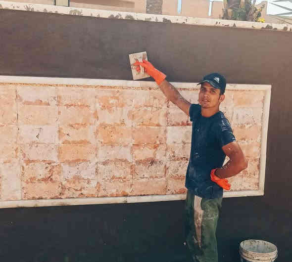 السلام عليكم  خلفه الباخ. صبغ وجهيات متفرغ حالين شغل درجه اولى. ***********
