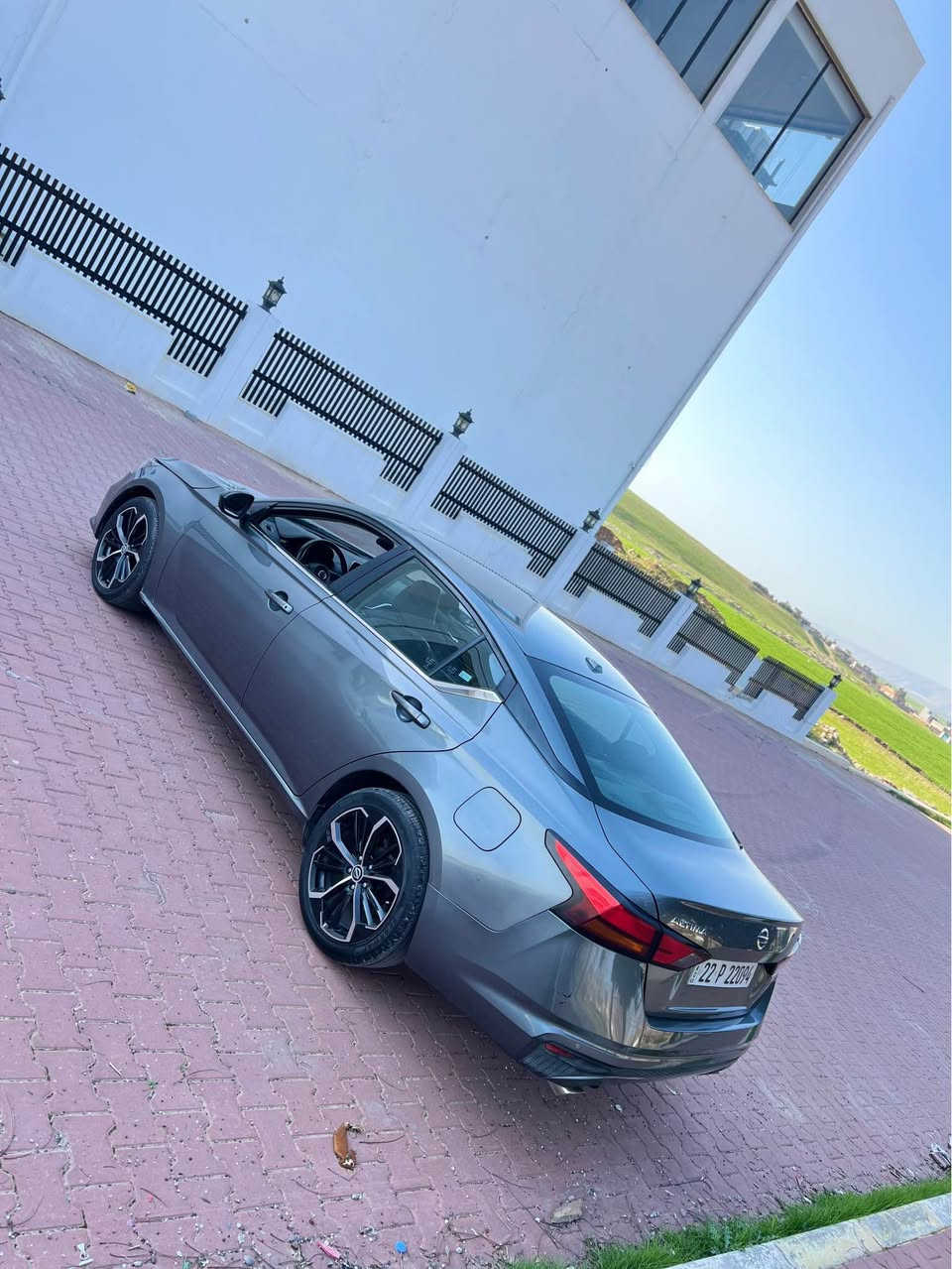 نيسان التيما موديل 2022 ماصوفاتSR فول فول بي پانوراما كوشن جلد كوشن كهره باي شاشه مه زن بسمه و شه غال حساس و رادار  ويل كروم لايت ليت زينو  گير شه فت و 8 گير 
ضرر: سي قطعه و دوو بوستيت توكمه ي بي داخلي و يرباك سترين گيرو مه كينه شه رت به رو رادار شه ريكه تحويل غرامه شه رت 
*********** اكر, نينوى
