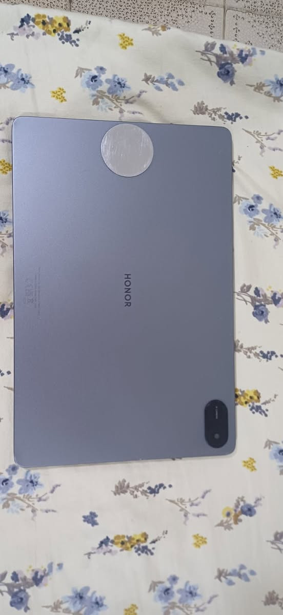 ايباد هونر للبيع ما مستعمل بس 3اشهر نضيف ما بيه شي التفاصيل موجودة بصورة 

للتواصل*********** 

سعره200قفل
