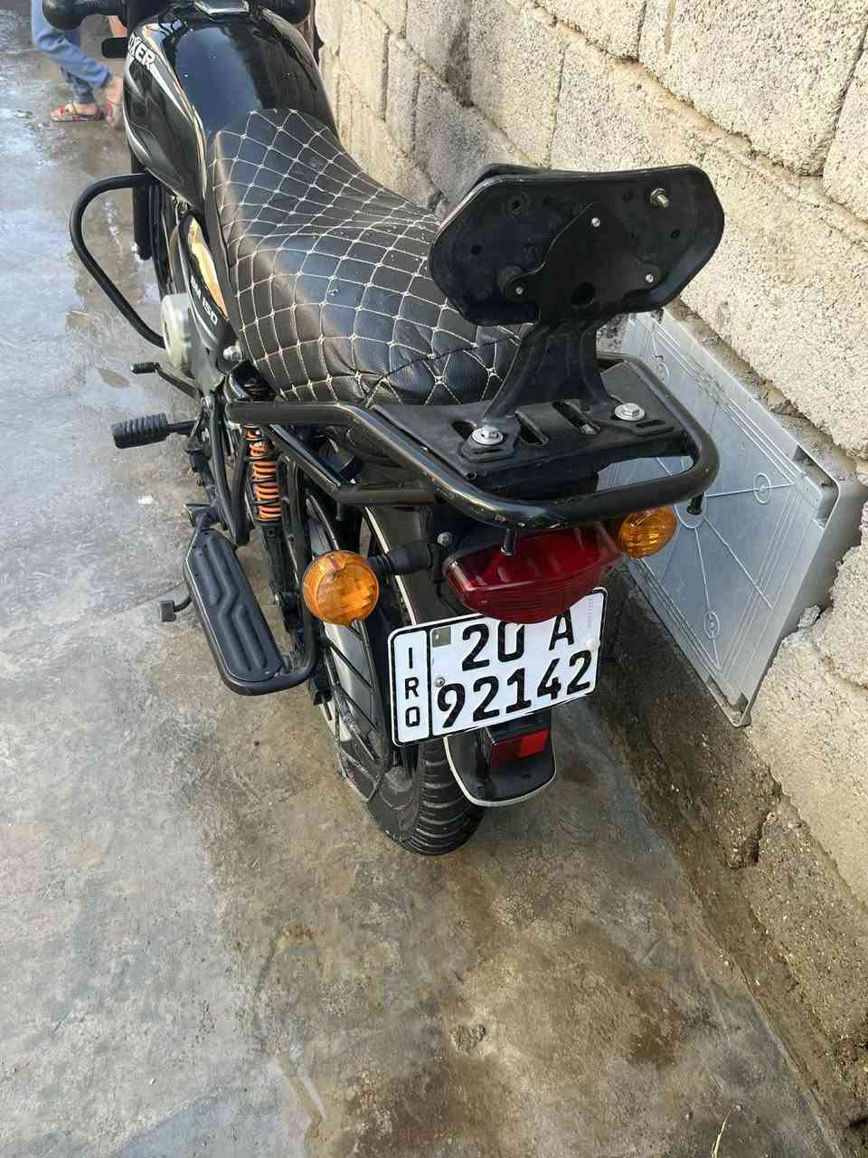 السلام عليكم بوكسر للبيع موديل ٢١ دراجة كلش نظيفة محرك ممفتوح دراجة بعده وكالة ومرقمة و سنوية باسمي سعر ١٨٠٠ وبيه مجال بل خدمة رقم الهاتف ***********
