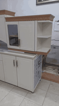 كاونتر المنيوم ابواب خشب. السعر مليون 350الف وسنك متر ونص كامل مرمر وتوصيل لحد البغداد مجاني  راسلني عالاواتساب ***********جديد العنوان اربيل
