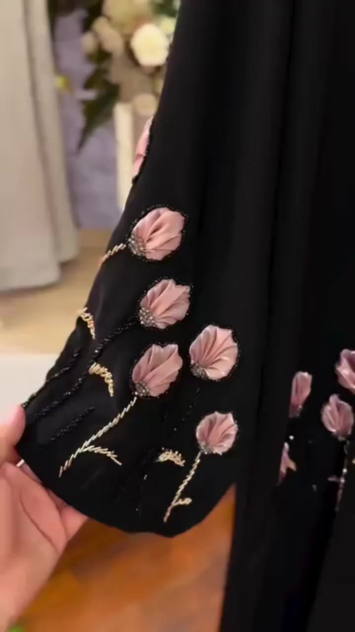 موديل 💥  ورده  
 عبايه حرير موديل الورده شغل هاند ميد كرستال ا
المقاسات:: ✨️1x✨️ 2l✨️3xl✨️ 4x✨️5✨6
المحيطات::✨️ 56✨️ 58✨️ 62 ✨️66
لايك ومتابعة للصفحة 
 #بغداد #البصرة #عباية_ملكية_فاخرة #فلو_من_لكسبلور 

ط


**إذا كنت صاحب هذا الإعلان وتريد حذفه لأي سبب، رجاءا أرسل رسالة إلى الدعم الفني**