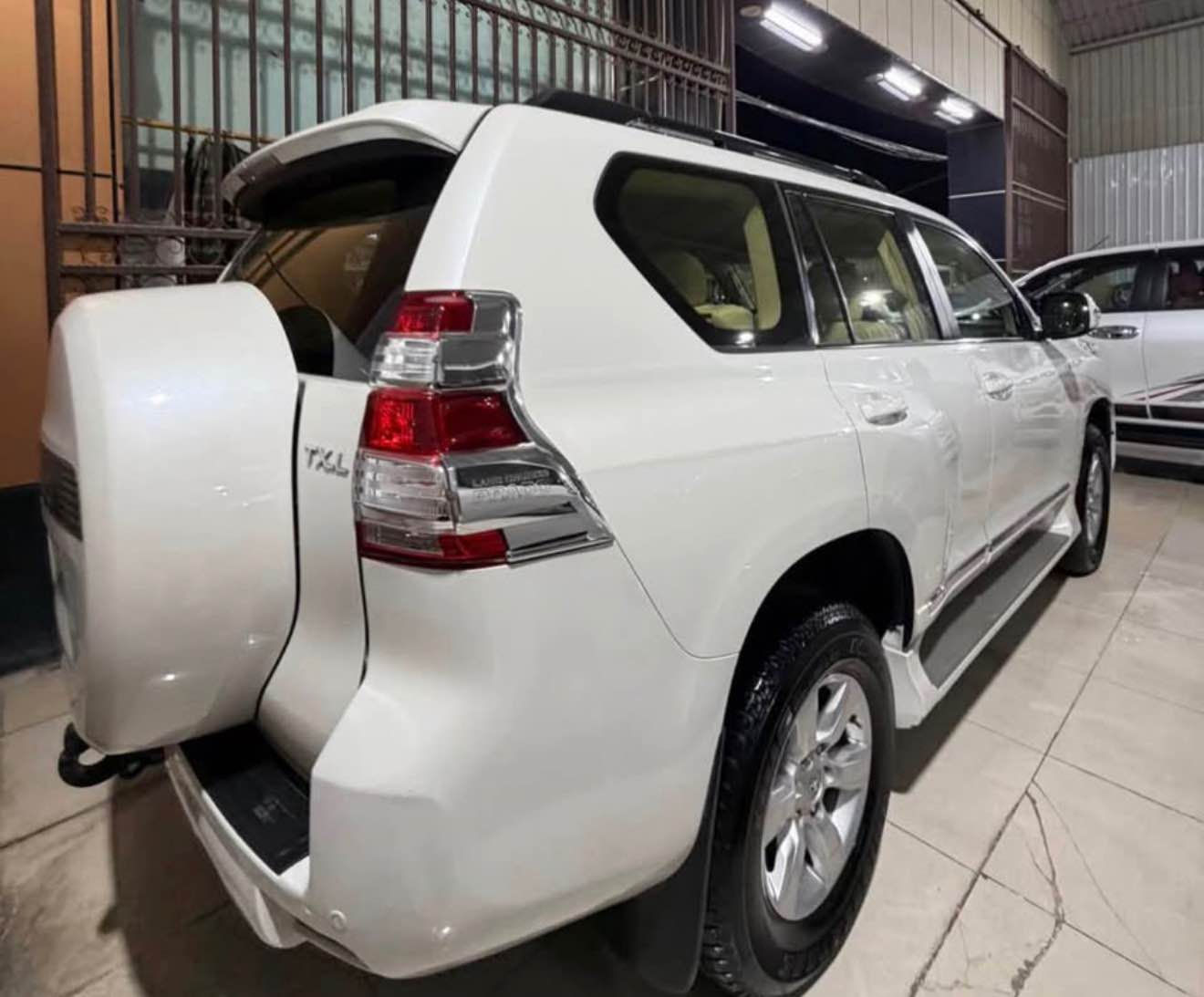 مۆدێل 2015 مواسەفات TXL V6 دوو کوشین کارەبای سلایت سەلاجە تەبریت مەرکەزی فول  دەحامی لەبۆ دەحامی بەشەرت km83000 أربيل, العراق


**إذا كنت صاحب هذا الإعلان وتريد حذفه لأي سبب، رجاءا أرسل رسالة إلى الدعم الفني**