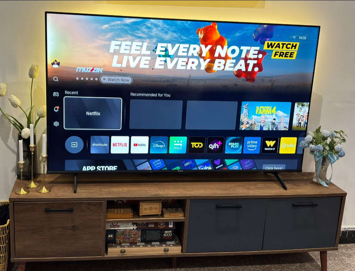 شاشة هايسنز 65 إنش شبه جديدة استعمال سنة فقط وبحالة ممتازة جداً، بدون أعطال أو مشاكل.
صورة 4K واضحة جداً وألوان قوية مع دعم HDR وDolby Vision، وتشغل جميع التطبيقات مثل يوتيوب ونتفلكس.
حجم كبير يعطي تجربة سينما بالبيت، مناسبة للصالة والأفلام والمباريات.

✨ استخدام نظيف جداً
✨ بدون خدوش أو أعطال
💰 السعر ٨٠٠ الف وقابل للتفاوض

📍 الموقع: بغداد البلديات


**إذا كنت صاحب هذا الإعلان وتريد حذفه لأي سبب، رجاءا أرسل رسالة إلى الدعم الفني**