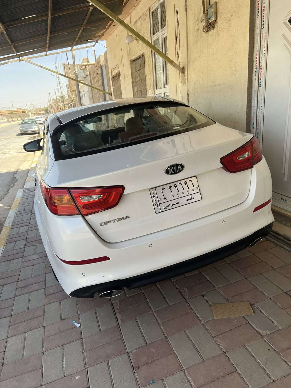 السلام عليكم
للبيع نصف مواصفات بصمه معروفه مواصفاتها سيارة مالت بيت مابيها اي نقص مكفولة كفاله عامه مدوشمة كشنات وارضيه 
محرك ٢٤٠٠ 
السعر ١٦  
رقم الهاتف ***********
