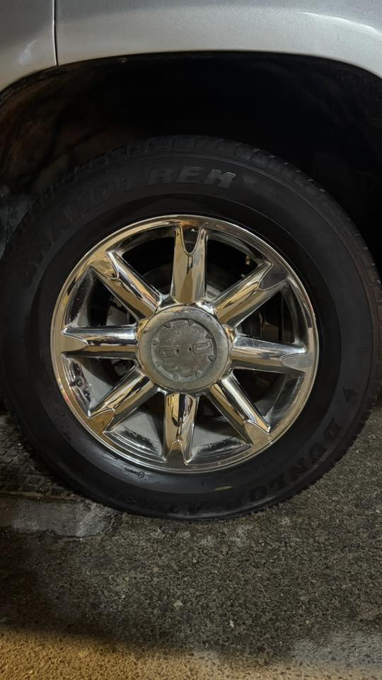 سلام عليكم تخم كامل مع تخم تايرات لبيع بس واحد يرادله تصليح وصبغ سعر ٥٥٠ الف *********** عنوان القبله
