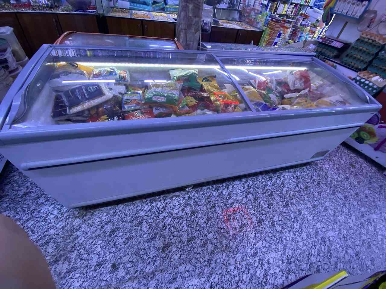 السلام عليكم
عارضات طرحية UGER عدد 2 للبيع الحجم الكبير حجم 250X85

مستعملات وبحالة ممتازة جداً , تبريد وتجميد ممتاز جداً 

للبيع وللتواصل ع الخاص او على رقم التليفون

***********
