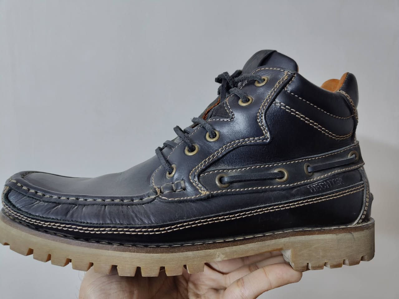 احذيه باله اصلي نظافه 100% 
كل القياسات 42 
كل قطعه وسعرها 
متوفر توصيل


**إذا كنت صاحب هذا الإعلان وتريد حذفه لأي سبب، رجاءا أرسل رسالة إلى الدعم الفني**