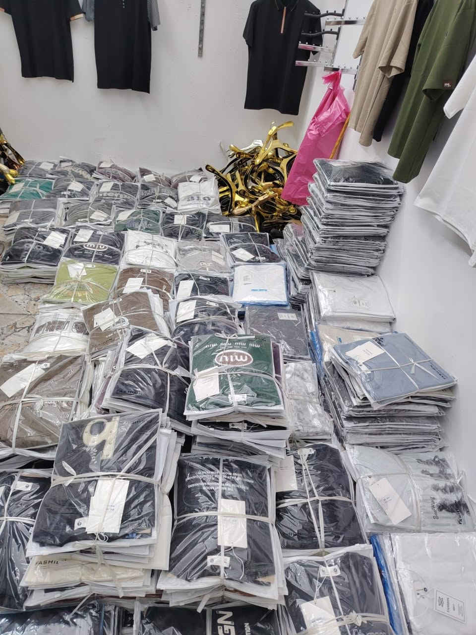 بسم الله الرحمن الرحيم 
جمله فقط
على بركه الله جديد الموسم الصيفي الجديد2026 
العنوان 
كربلاء حي البعث شارع 60
للحجر مراسله الصفحه او الاتصال على الرقم ‏‪***********‬‏
