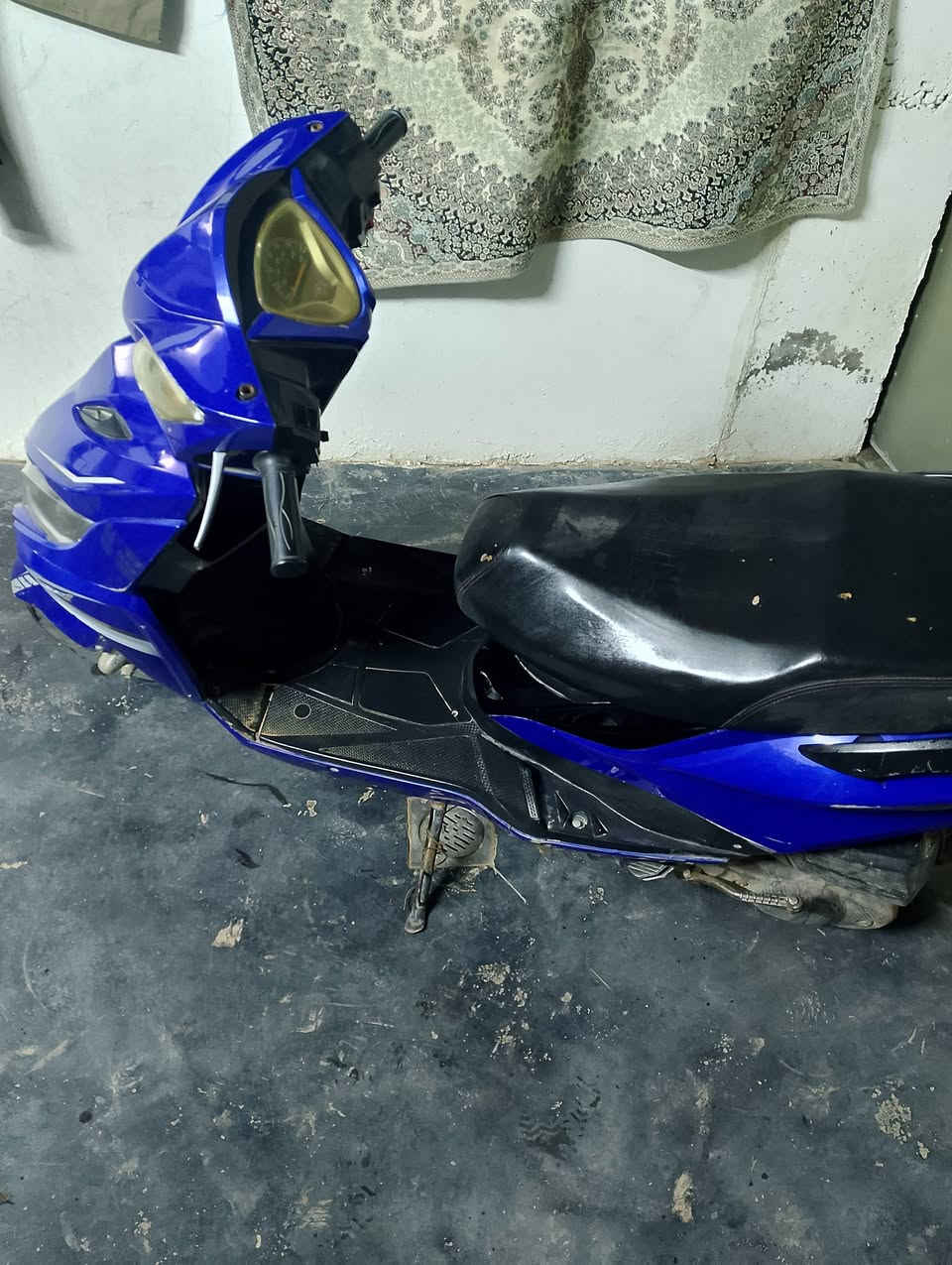 ئه م ماتؤره بؤفرؤشتن پاكوبيعه يب هه موگيانى به شه رت پاترى لؤك ده گه وسلف ليخوره مؤديل 2022 سعرى خوارهه موبازار ،400هه زارومعامه له ،ژم،***********,
***********
