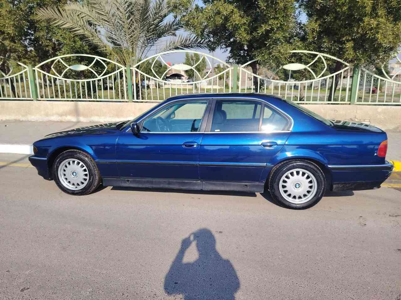 السلام عليكم ...
BMW كاسحة E38 للبيع او مراوس حسب القناعة
موديل 1995 بجم محدث 2000
 حجم 740 أصل بليتة و سنوية و محرك
رقم بغداد انگليزي بأسمي هزة و سنوية جديد لغاية 2030
لون ازرق غير محدد
المحرك بدلته قبل كم يوم بي ضمان
باتري بدلته جديد
صدر امامي جديد الخلفي نظيف
زوج تاير امامي جديد انتاج 25 الخلفي نظيف
تبريد قطعتين شغال تدفئة لاغينها من اشتريت السيارة 
سلايد روف شغال
كشن كهربائي شغال
صندوق شفط
سنتر لوك شغال
مازدات جدد مال گصة
غرفتها 75٪
بيها تعمير يم النيرماده مال باب السايق موضح بالصورة بيها لحيم  ابطاين اماميه رايدلهن ترتيب 
السيارة جاهزة بيها ملاحظات ما موگفتها خابرني اشرحلك كلشي شرط ترايك للكويت 200 و الرون 3 و نص
السعر 79$ بيها مجال شي قليل المكان بغداد البياع
للاستفسار اتصل ما متواجد بالفيس هواي الاثير بي واتساب 
***********
***********

