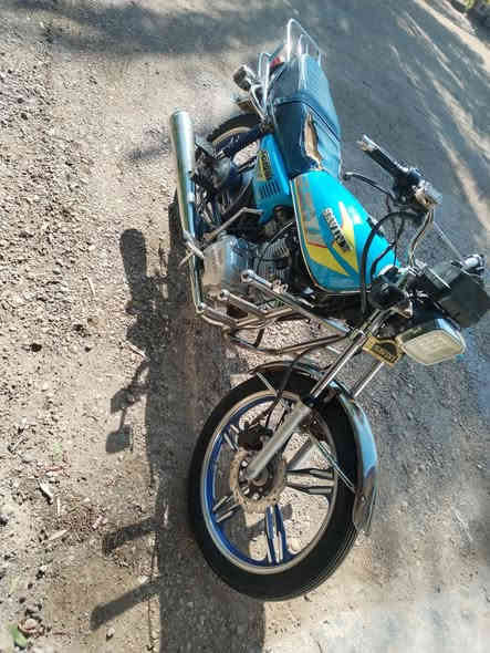 سلام عليكم دراجه للبيع سيفان مديل ٢١ مكان تقاطع جيزاني #السعر ٤٥٠ بيه مجال وراق كامله ***********
