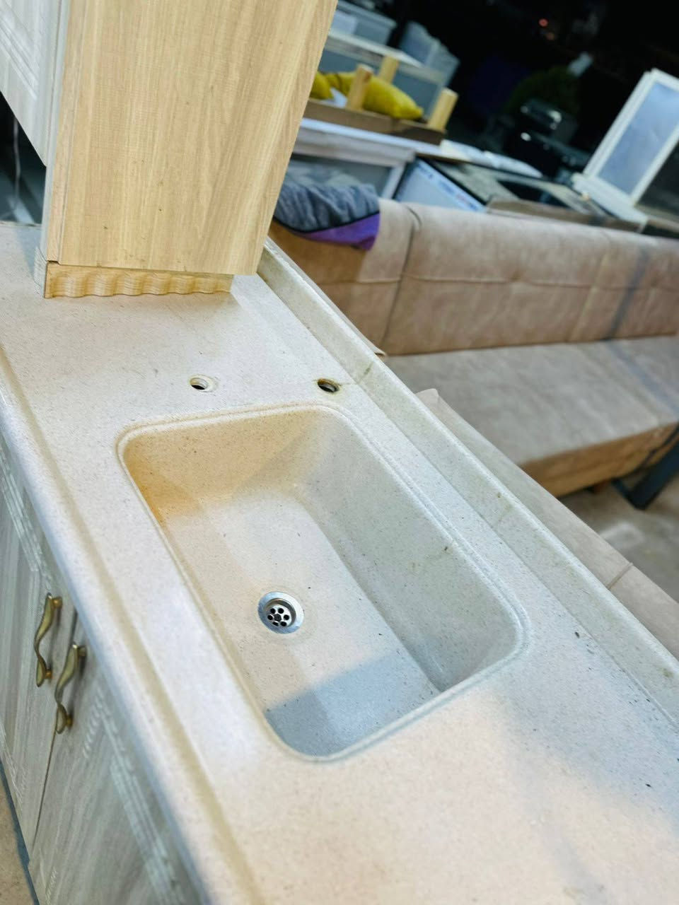 #اربيل الي من اربيل يجي خاص 
كاونتر المنيوم ابواب بالون بريس 
السعر 450 بي مجال 
القياس 4 متر 
بي مكان فرن 
ومكان غساله 
نظيف كل عيب م بي


**إذا كنت صاحب هذا الإعلان وتريد حذفه لأي سبب، رجاءا أرسل رسالة إلى الدعم الفني**