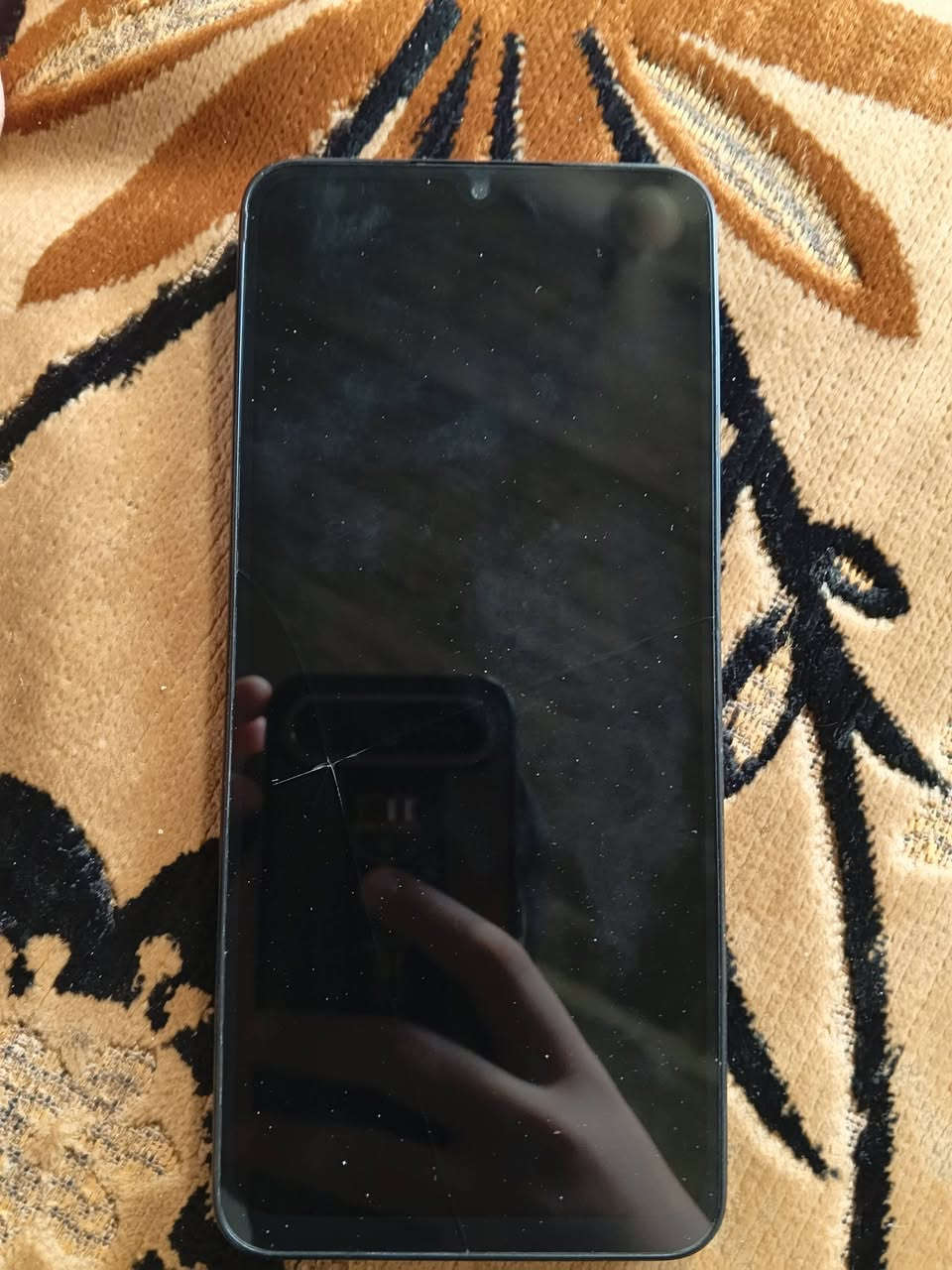 جهاز Realme C14 بي فطر في الشاشه وما مئثر على الامس رايده 150 وبي مجال ***********
