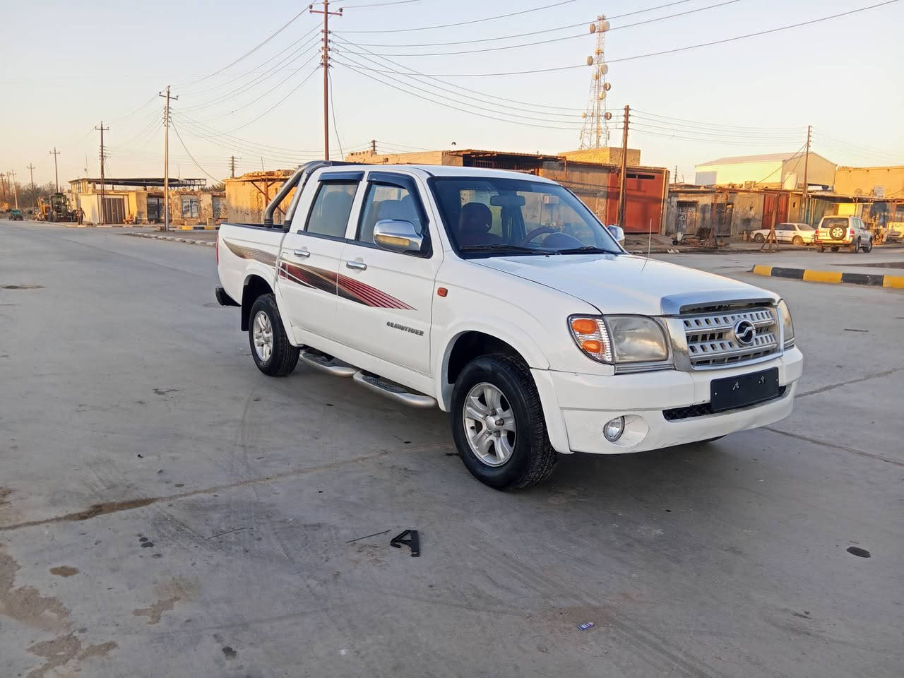 للبيع تايگرصيني موديل 2014  (مزاد وزراة الداخلية) بيه كتاب مزايدة تمشي بيه وين ماتريد سيارة جاهزه  مكفولة من الضربة والگلبة صبغ عام فقط رش تغير لون گير محرك حدادة تبريد السعر 48  وبيه مجال المكان ذي قار الرفاعي ***********
