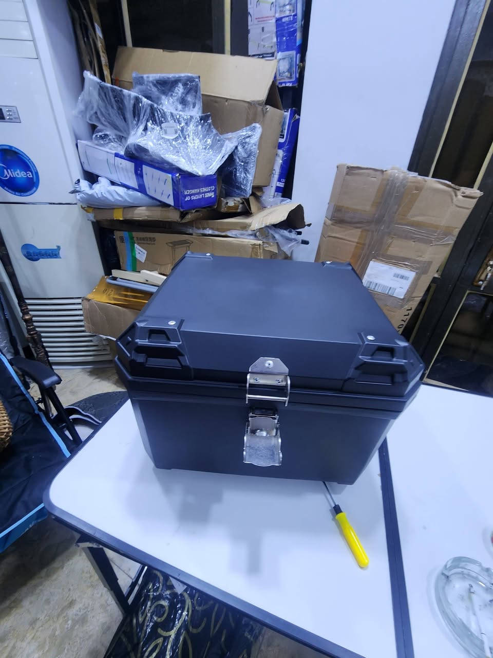 جنطه او صندوق دراجه بلاستك قياس عرض ٤٤ ارتفاع ٣٣ نزال ٣٧كلش ضخم رقمي *********** عنواني بغداد
