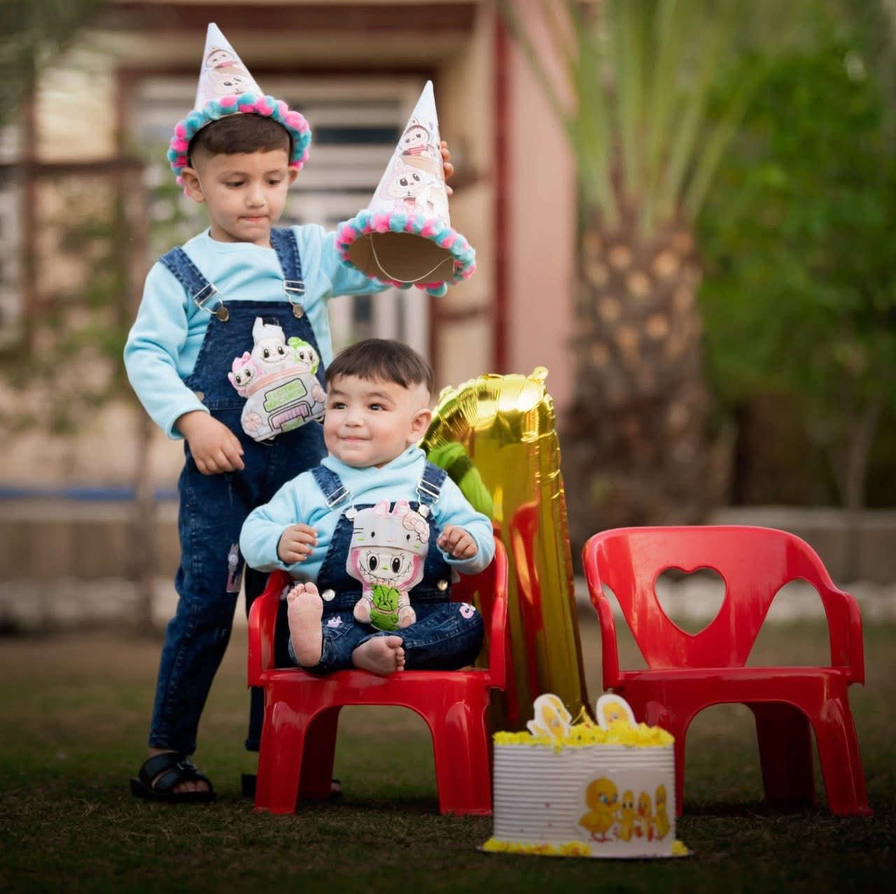 📸 ضحكة طفلك تسوى الدنيا.. وثّقها بأجمل لقطة! 🌲✨
أكيد تحب تشوف طفلك بأجمل إطلالة وتوثق صغره بصور تبقى ذكرى للعمر؟ عوف التعب والروحة والجية علينا، واحنا نهتم بكل التفاصيل!
🚙 خدمتنا من الباب للباب:
 نجيك لحد باب بيتك: نأخذك أنت وطفلك بسيارة مريحة.
 إلى أجمل الحدائق: نختار أحلى الأماكن الطبيعية والمساحات الخضراء لتصوير احترافي ومميز.
 نرجعك معزز مكرم: بعد ما نخلص الجلسة، نرجعكم لبيوتكم بكل سلامة.
💰 عرض خاص ولفترة محدودة!
كل هذا (التوصيل + جلسة التصوير الاحترافية) بسعر صدمة:
✨ 25 ألف دينار فقط! ✨
🌟 ليش تختارنا؟
 صبر وطولة بال: نحب الأطفال ونعرف شلون نطلع منهم أحلى ضحكة وعفوية.
 إضاءة طبيعية مميزة: تصوير الحدائق ينطي حيوية وألوان تجنن للصور.
 راحة تامة: ماراح تشيل هم الطريق ولا الازدحامات.
📩 الحجز مسبق والأماكن محدودة!
راسلنا الآن على الخاص (الدايركت) أو اتصل بنا على الرقم: ⁠*********** ]⁠ واحجز يوم مميز لطفلك.
واتساب
