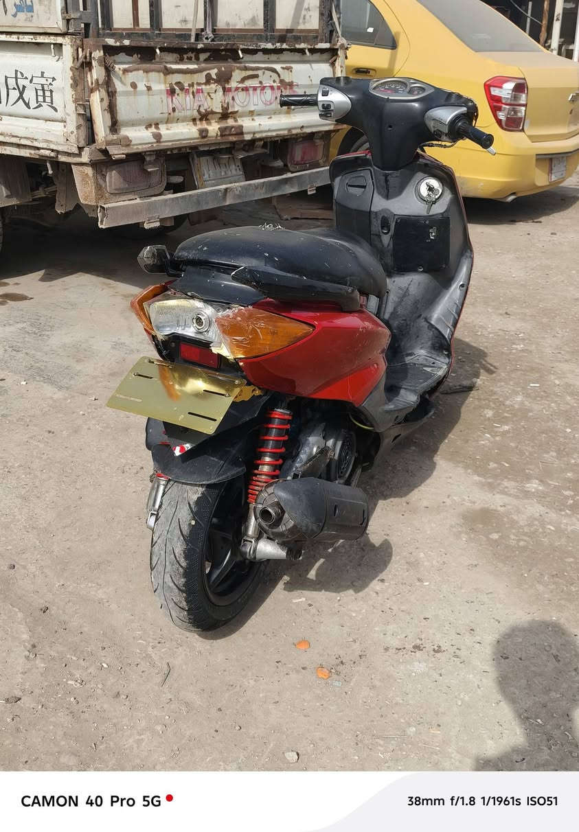 السلام عليكم للبيع
سكنس نثيه بوشه 58اونص
الدراجه جاهزه شلعه او معدل بيها جاملغ كاربون صالنصه مال جبلي رياضي سلف رياضي نقصها فقط باتري او ترتيبات من الخارج مكاني بغداد جسر ديالى الاستفسار ***********
السعر 500او بيها مجال
