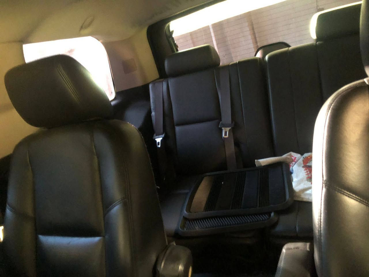 تاهو 2011 LTZ فول ادوات لاكصه ولانقل ولا ضربه لا صبغ السيارة جديدة مكانها بغداد السعر 100 وبيها مجال *********** الخاص مغلق
