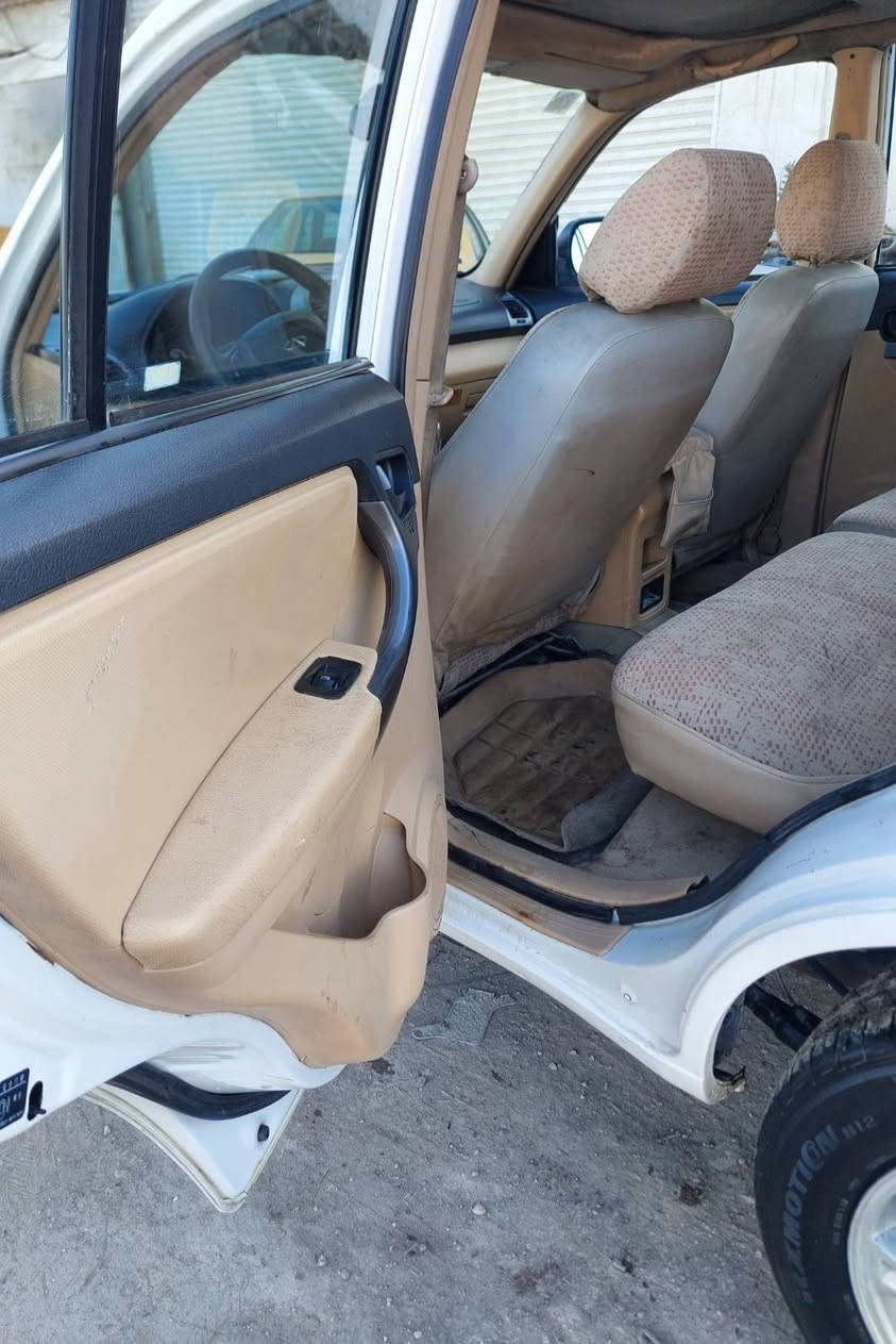 السلام عليكم
للبيع شيري تيكو 2013 
رقم بغداد انكليزي بأسمي تحويل ثاني يوم ماشية 179 الف فقط السيارة فول مواصفات فتحة سقف مرايات كهربائية داخل بيجي محرك 1800 نظيف جدا كير كهربائي عليه أدامة كاملة تبريدهة ثلج تخم تاير السيارة ميكانيك كلة جاهز والكشر شوف عينك مكاني بغداد السعر 49 $وبي مجال جدا بسيط للاستفسار الاتصال على الرقم 
***********
