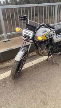 سيفان • 200cc • سلفر