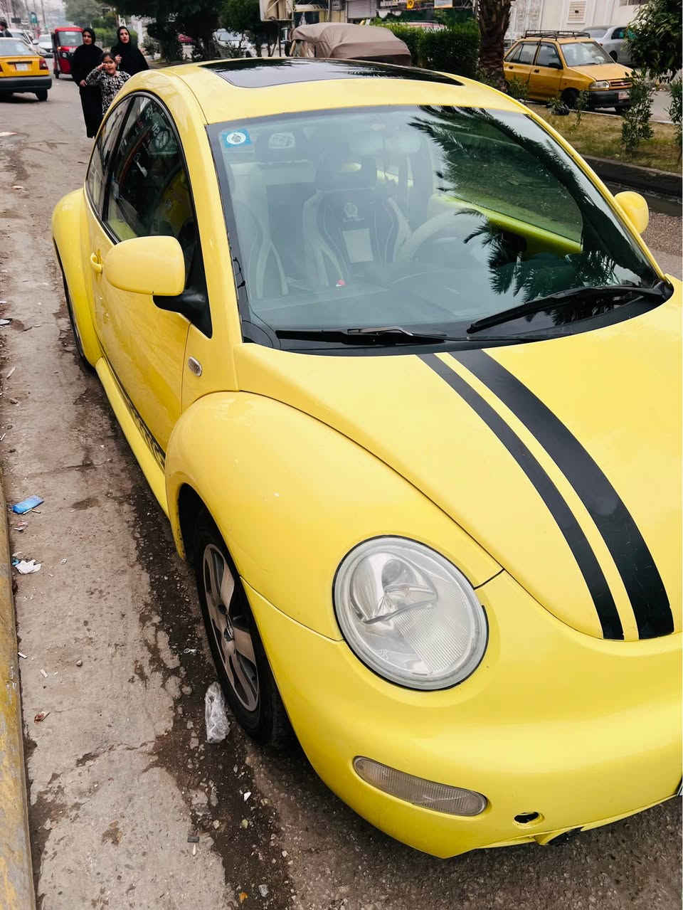 السلام عليكم 
مكلف ب النشر سياره صاحبي 
اتصل ع الرقم للاستفسار اكثر 

‭0772 477 7257‬
بيتل موديل 2000 
كير اتماتيك 
شاشه كامره 
تخم تاير جديد 
السعر 47 ورقه 
عنوان بغداد الكرخ رحمانيه الجعيفر بغداد, العراق
