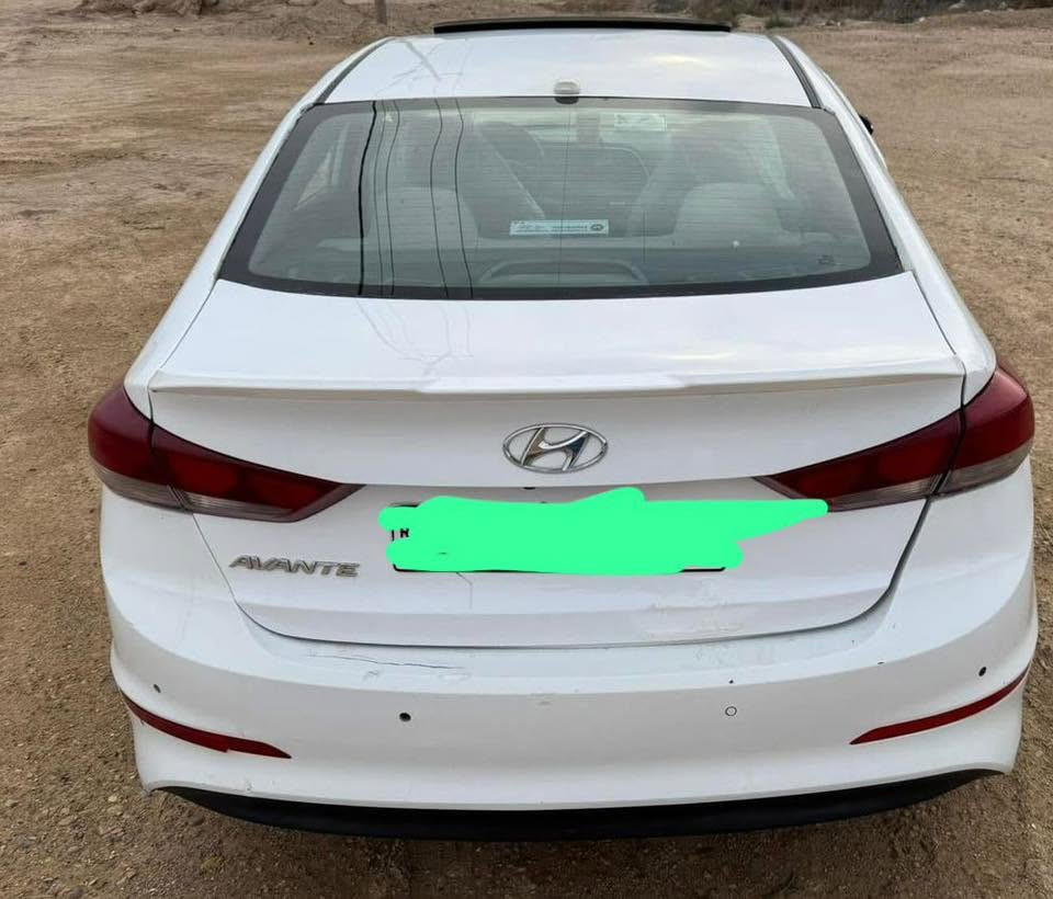 النترا ٢٠١٧ سوبر فول مواصفات خليجي
محرك ٢٠٠٠ دوش 
كير مكينة حدادية مكفولات
السيارة بيها صفحة جهة السايق بابين صبغ وجاملغ الخلفي
السعر ١١٧ بي مجال للشراي
***********
