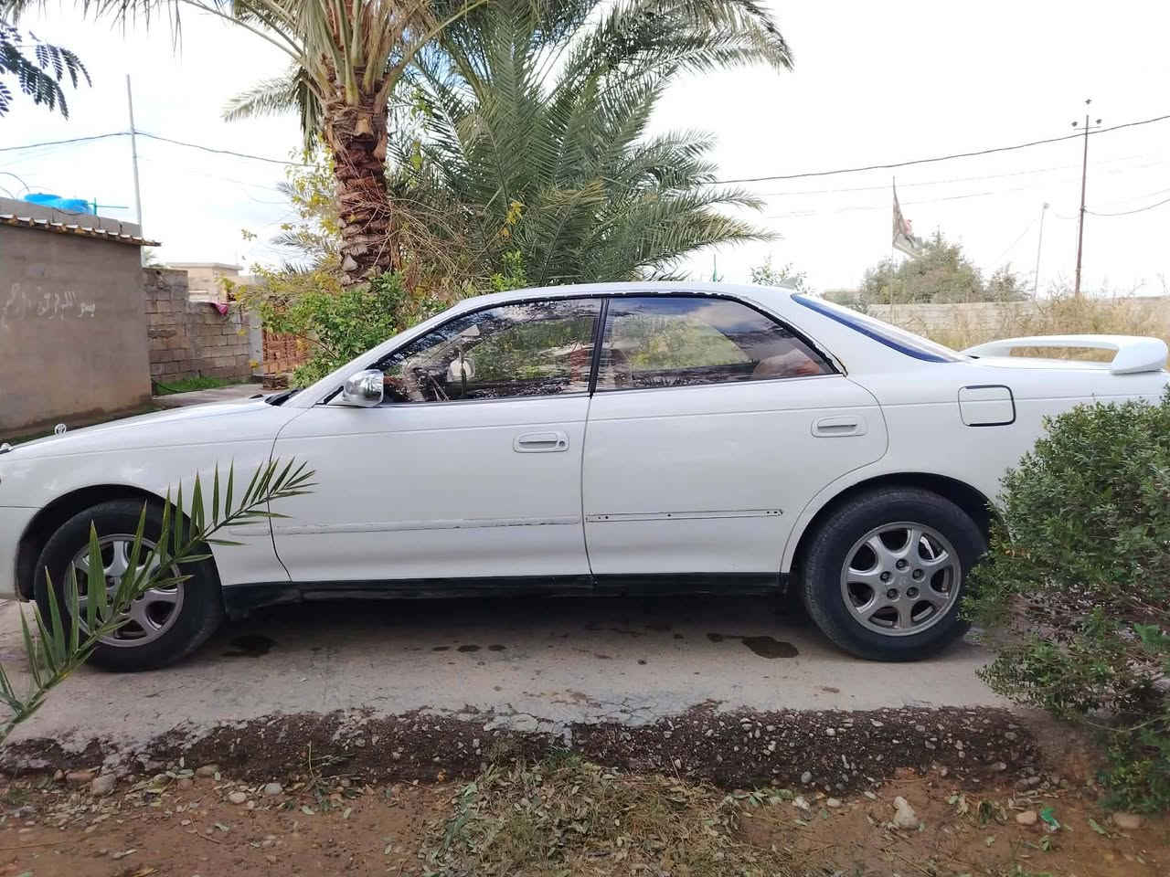 سلام وعليكم
مارك
موديل ٩٣
تدفئة +تبريد شغال+شاشة 
سيارة خير من الله 
سنوية منتهية صار ١٥ يوم
نضافة فول مال جناي
تحويل ثاني يوم
السعر ٦٥ بيهال مجال بسيط حك جية
مكان ديالى الهارونية
هاتف ***********
