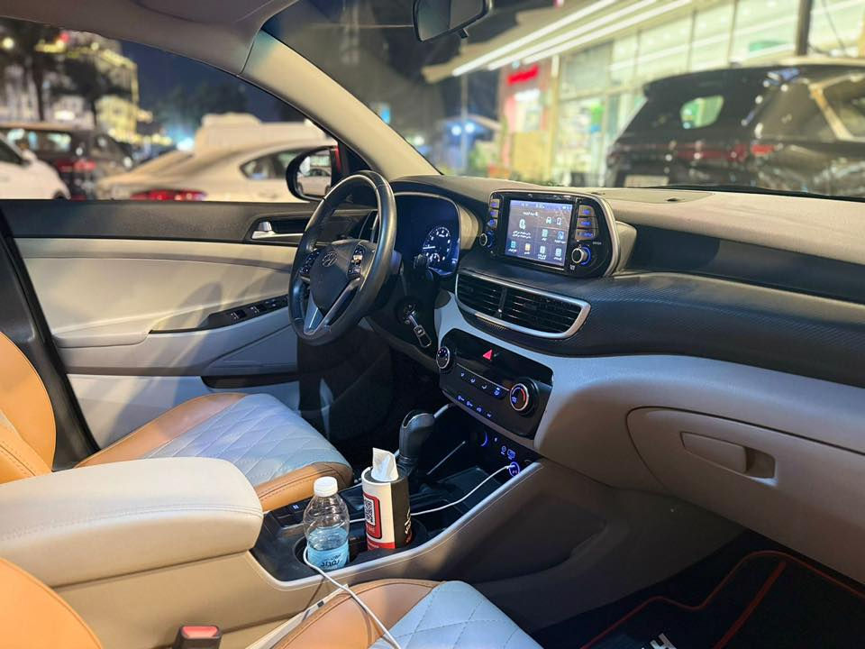 توسان شركه الكاصد
موديل 2019

فول 1/1 عد البصمه 

ماشيه 47000الف كيلو 

بيه بارد باب الخلفيه ع كد 5 أصابع 

الباقي مكفول 

مكان السياره. الدوره حي. دجله 

السعر 20300$ وبيه مجال 

***********
