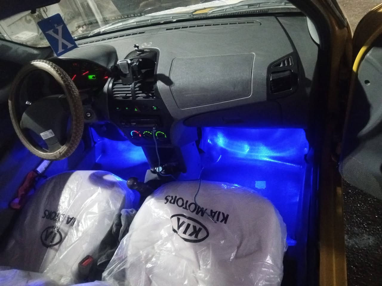 السلام عليكم طيبه موديل 16 السياره  مصبوغه عام لجاماليها اثر جراد مابيها ضربه  بس الجاملغ جيهت السايق بي شبر بس كير مكينه  خير من الله حداديه امامي خلفي  تخم تاير كله جديد لاتنقيص ولا تبخير لايت زنون رديتر جديده   تتفئه تبريد كله شغال دوشمه تلابيس نايلون  تنته نايلون كله جديد  كهربائيات كله جديد   مصبوغه عام لجماليه فقط اثر جراد  رقم انكليزي  هزه جديده قبل شهر  تحويل مباشر  السعر 40وبيها مجال  الكان بغداد الثعالبه  *********** بي واتساب
