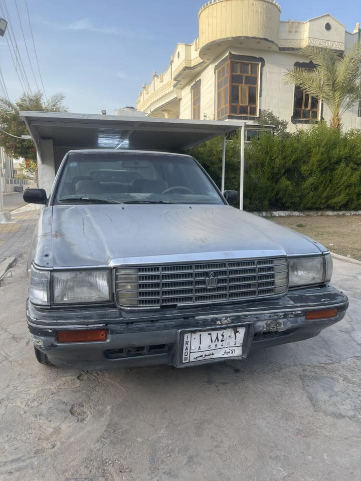 السلام عليكم  سوبر سيدان رويل 1990  محرك بطه 2500  الشكل وصبغ بلادي  للبيع ***********
