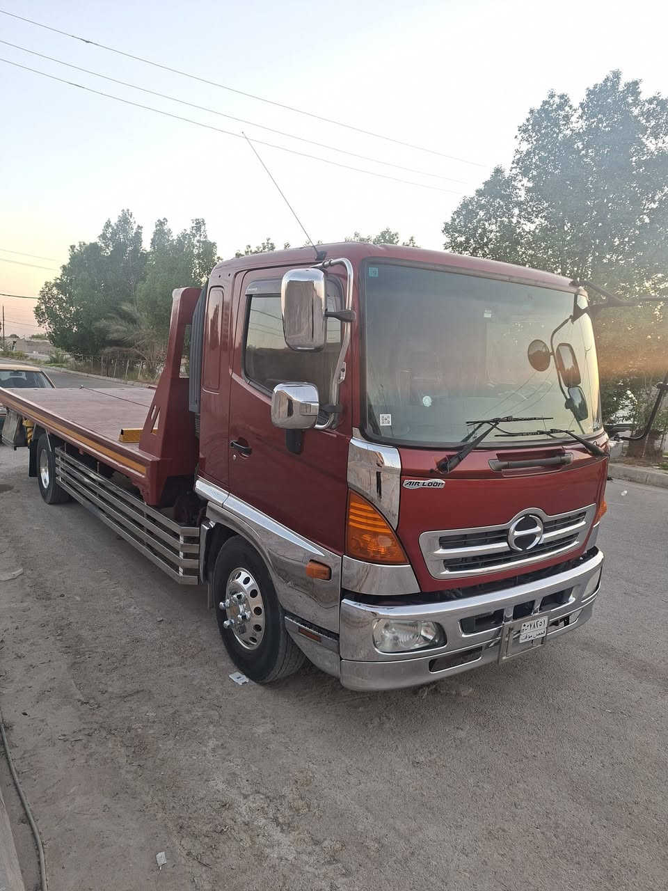 سلام عليكم هينو شيطان صطحه للبيع موديل 23 دخول جديد مكينه 5 سوبر طول سته و 60 مامشتغله بالعراق مكفوله العنوان واسط الصويرة ***********
