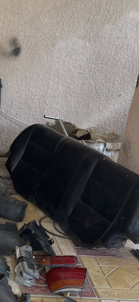 السلام عليكم كل ذني ب ٤٠٠ الف مكاني حلة
***********
