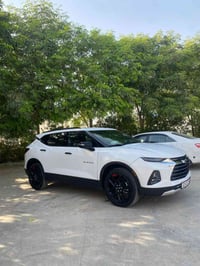 بلايزر موديل ٢٢ فيها جاملق وبنيد بدون دواخل بيع أو مراوس ب أقل سيارة ج...