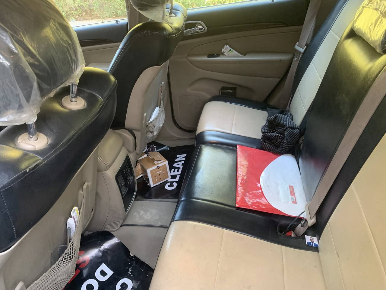 سلام عليكم جيب لاريدو للبيع وارد موديل 2018 فول مواصفات فتحة وفورويل المواصفات الي بيهة جنطة كهرباء دمام وكشنات كهربائيه وجلد بصمة بيبان والتشغيل عن بعد محرك ٣٦٠٠ وكير ٨ نمر مكفولة من الضربة والتبديل بس طخطخات حدادية وتايرات خير من الله كهربائيات كلهة شغالة على وضع الشركة سنوية جديدة وهزه جديده سعر السيارة (235) صور السونار
***********
***********
