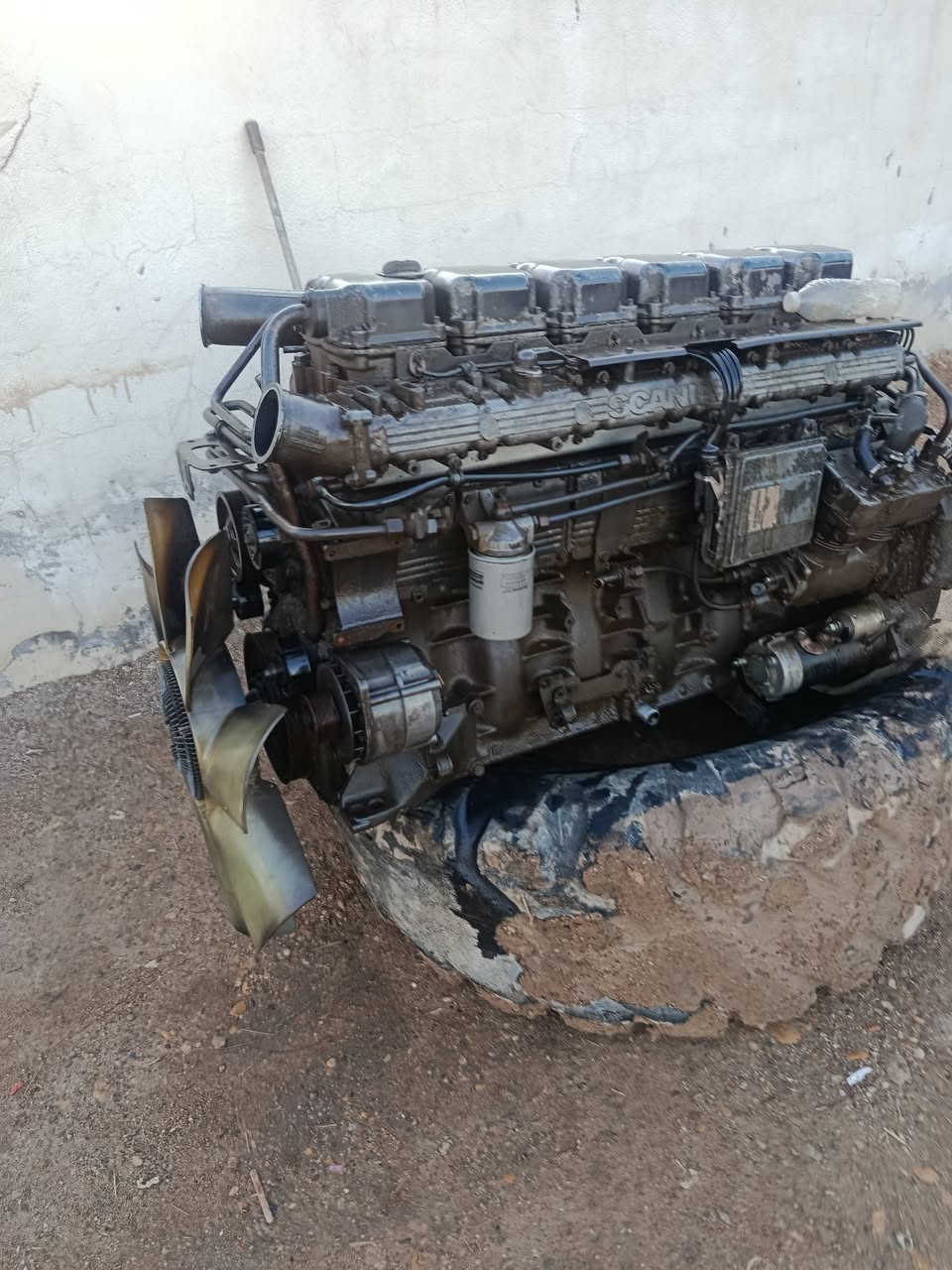 لبيع مكينه سكانيا انجكتر 420 بيه شخوط قليل بل كرنك*********** عنوان ميسان
