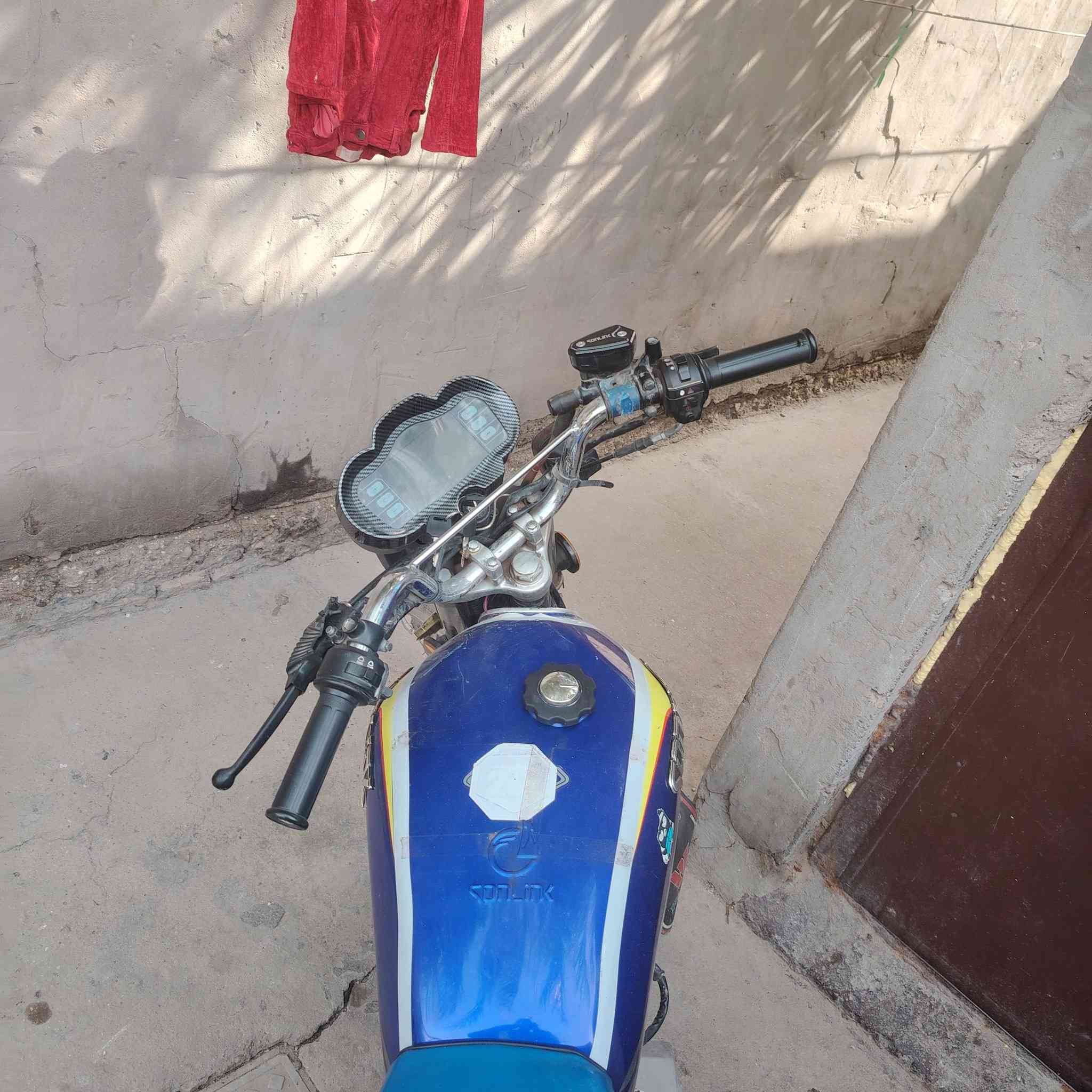 السلام عليكم ورحمة الله وبركاته دراجه سولنك موديل 24 كهربائيات شغاله سلف وهندر مكينه 200s ضاغطه وزنجيل دراجه نضيف بس عوزها نواقص رادلها تبديل كلجات وعواج قليل بل بل ويل الأمامي سعر 550 وبيه مجال للشراي مكاني الحسينيه مال راشديه ***********
