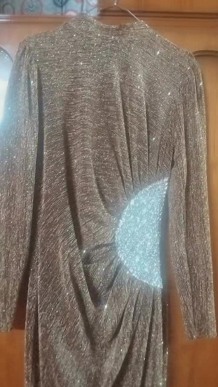 بنات الله شاهد نص ساعه لبسته قبل أسبوع 
اخذته ب 80  قياس 48 
يجنن باللبس بس لان بعد ما عندي مناسبة موديلة يجنن يضعف ويرشق الجسم والبطن ابد ما تبين 
ما عندي توصيل  الي تريد ان شاء الله تتفق بس لا تكسرون بيه لان والله نص ساعه لابسته
بغداد /جميلة


**إذا كنت صاحب هذا الإعلان وتريد حذفه لأي سبب، رجاءا أرسل رسالة إلى الدعم الفني**