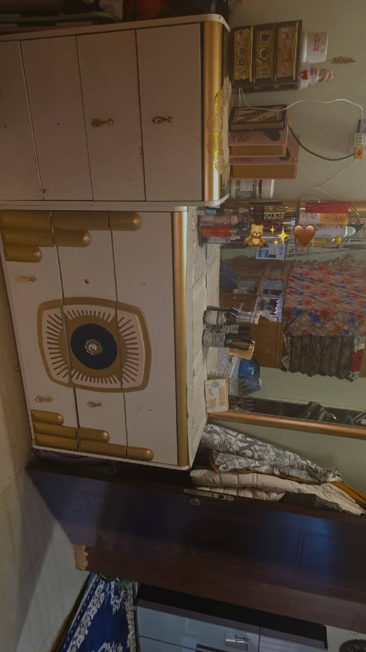 غرفه نوم للبيع تركيا تكمه سعرها 500 ألف مكانها 5 كيلو مجمع عمر الراوي : ***********
