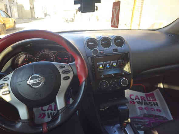 السلام عليكم 
نيسان التيما ٢٠٠٧ باسمي 
فول عدى الفتحة 
تحكم ستيرن 
تدفئة كشنات 
بصمة 
بصمة ابواب
شاشة 
كلة كهربائي وشغال 
محرك جديد ٢٤٠٠
صدر امامي خلفي جديد 
تبريد ثلج 
بيها نوزلات وصخة او مجول
مكاني بغداد ***********
السعر ٦٧ وبيها مجال قليل
