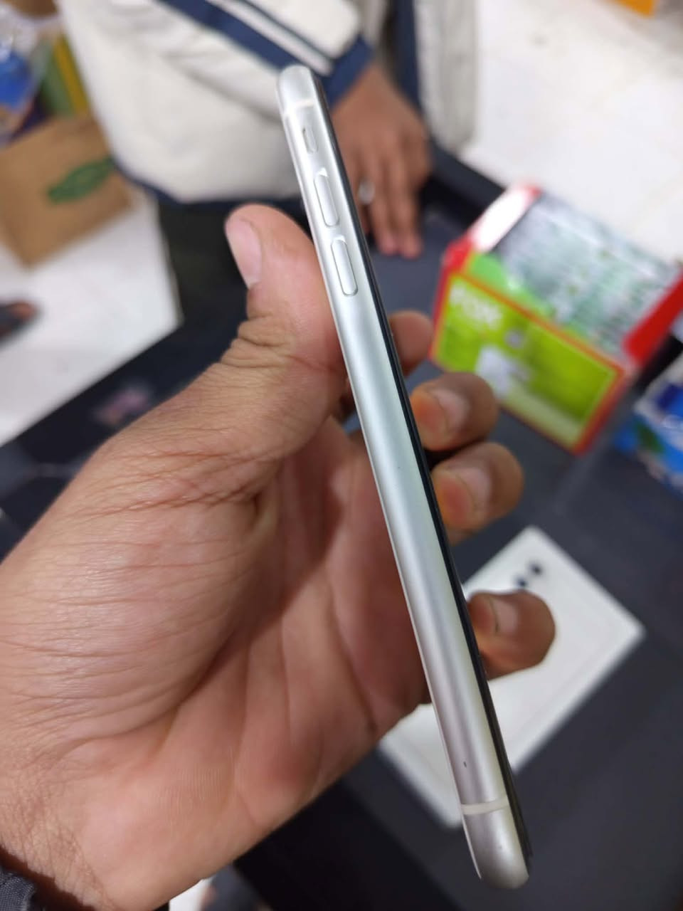 11 عادي للبيع كامل ملحقات شاحنه كارتون لون ابيض كفرات 2 شرق اوسط ذاكره 128 بطاريه 83 ابلادي مفتوح شرط الفحص السعر خاص


**إذا كنت صاحب هذا الإعلان وتريد حذفه لأي سبب، رجاءا أرسل رسالة إلى الدعم الفني**