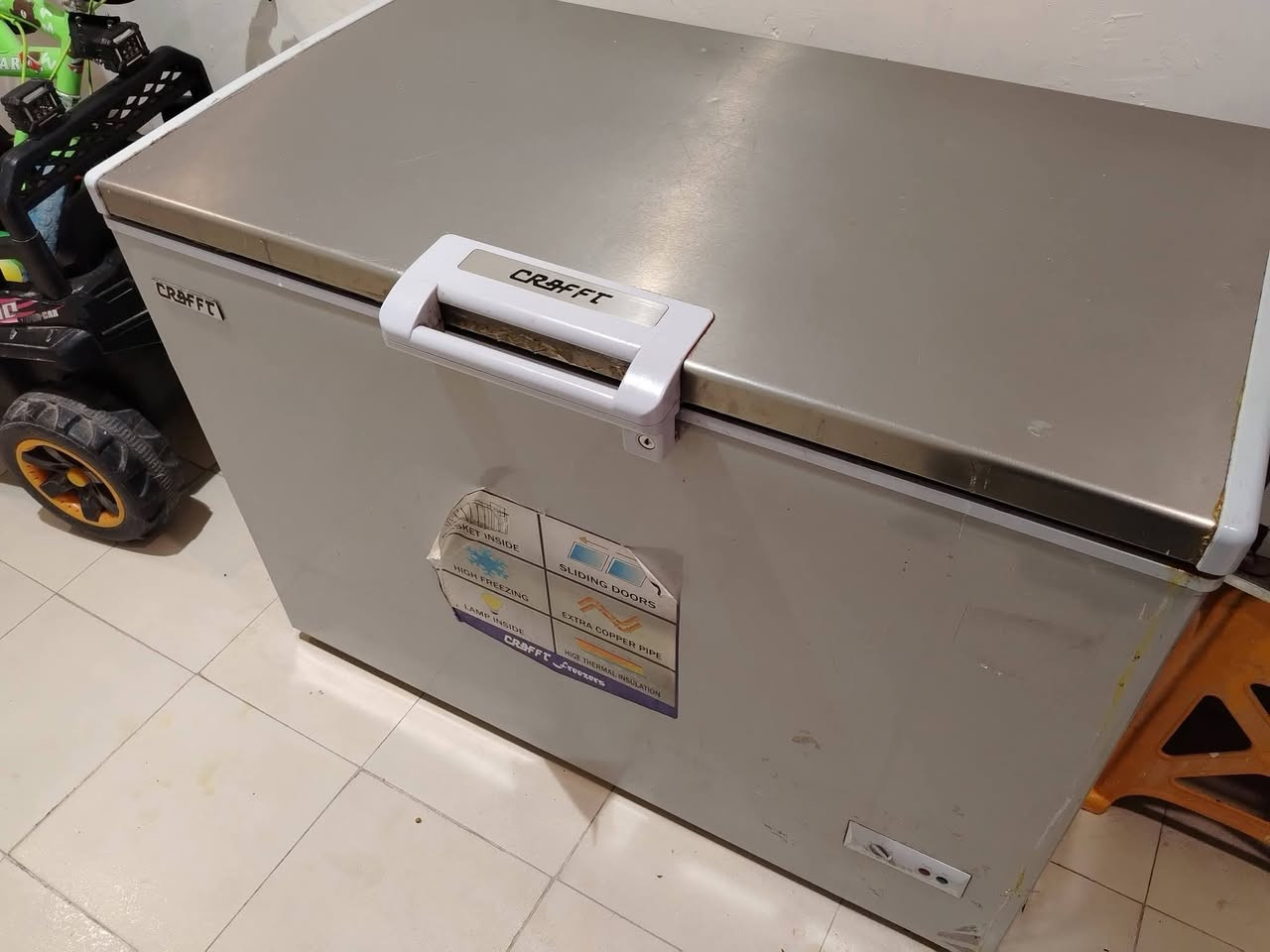 غراض للبيع
شاشه بيها شريط حجم ٥٥ فور كي ١٥٠ سعر 
مجمده ب ١٥٠ نضيفه كلش بس بيها عطل بسيط
دوشك نفرين ضغط عالي سعر ٧٥ 
ثلاجه زغيرة استخدام اقل شعر ب١٠٠


**إذا كنت صاحب هذا الإعلان وتريد حذفه لأي سبب، رجاءا أرسل رسالة إلى الدعم الفني**